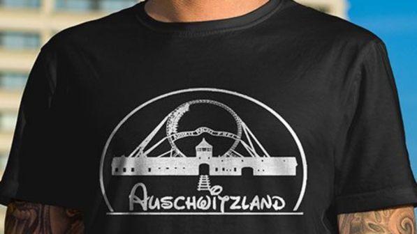 Indossò la maglietta di "Auschwitzland", querelata dal museo di Auschwitz