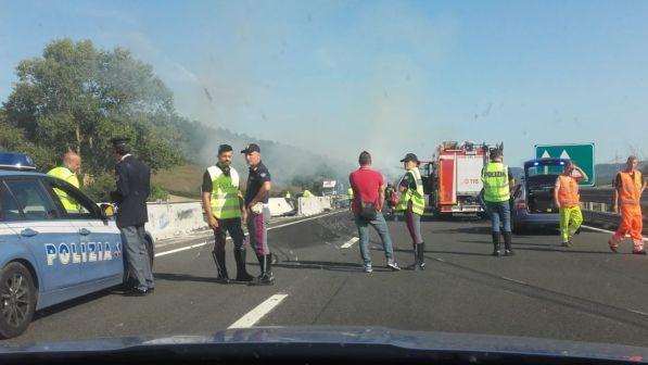 Reggio Emilia, incidente sull'A1 tra tir e autocarro: due i morti