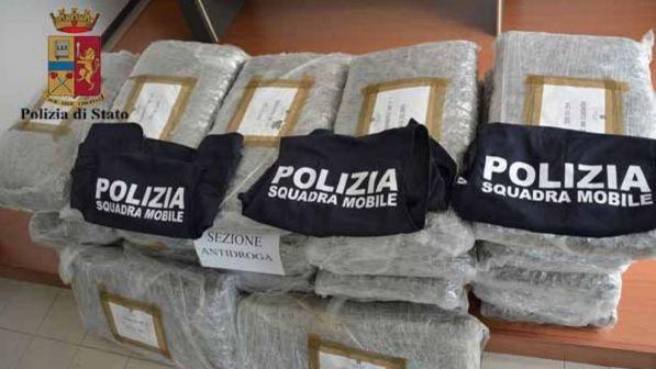 Traffico di droga, sgominata gang di albanesi e italiani: 12 arresti