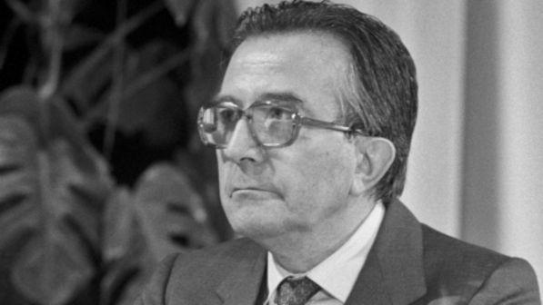 Andreotti, controverso ma enorme in una politica fatta oggi da comparse