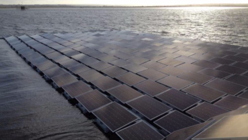 Londra sempre più verde, presto il parco solare galleggiante più grande d'Europa