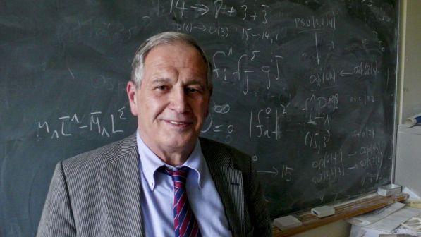 Fisica, l'italiano Sergio Ferrara vince l'Oscar della scienza per la teoria che "avvicina" la materia oscura