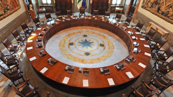 Corruzione, ddl approvato | Bonafede: "Daspo a vita per condanne oltre 2 anni"