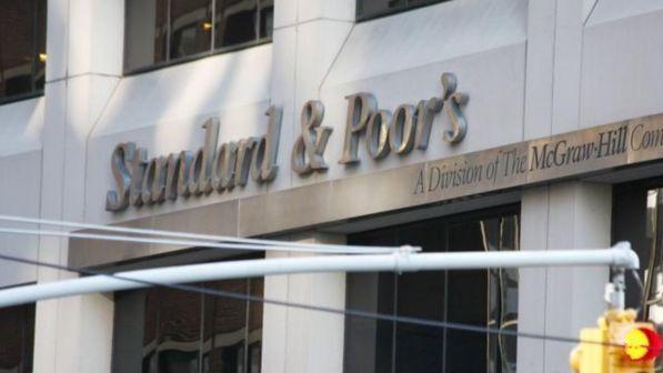 Standard & Poor's taglia le sue stime per la crescita dell'Italia