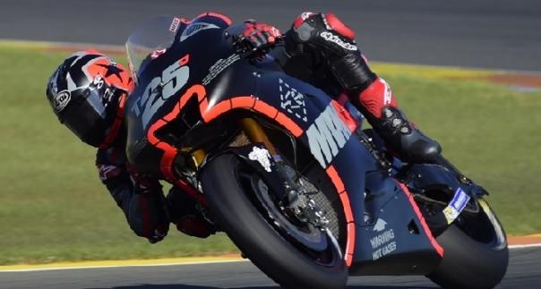 MotoGP, test Valencia: Vinales caldissimo, paura per Rins