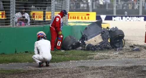 F1, terrificante incidente di Alonso a Melbourne
