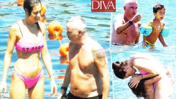 Ramazzotti e la Pellegrinelli riuniscono la famiglia per le vacanze