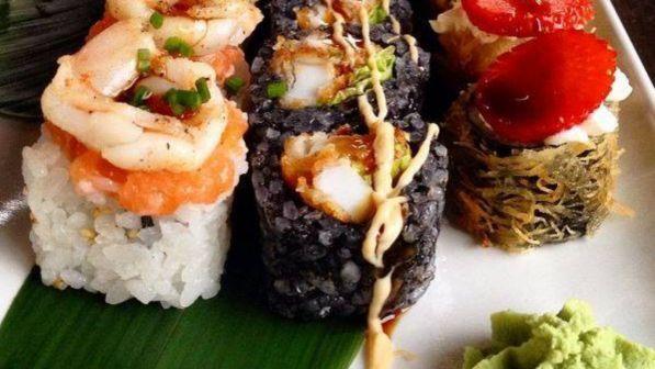 Quattro milioni di italiani ordinano regolarmente cibo da siti e app