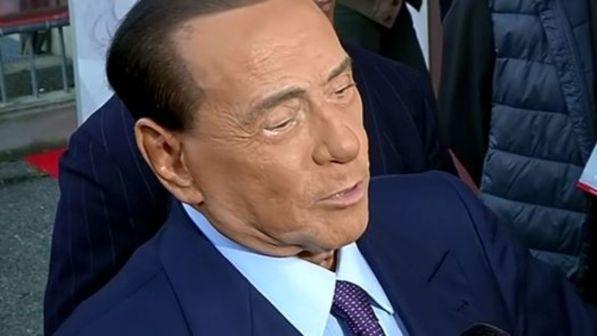 Berlusconi: "Manovra scritta dall'Ue, alla faccia dei sovranisti"