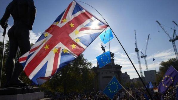 Brexit, via libera dei 27 ministri Ue al progetto di accordo con la Gran Bretagna