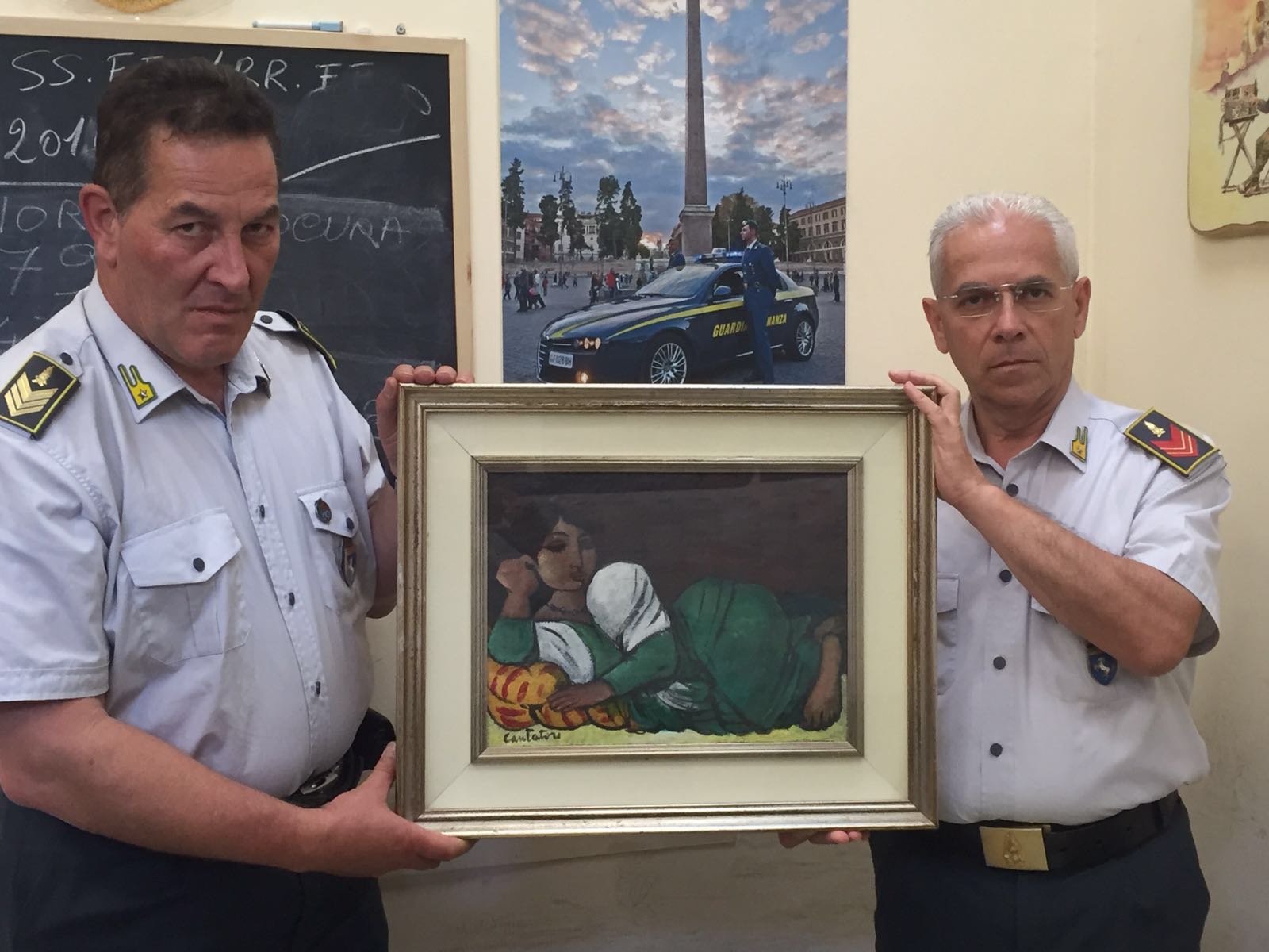 Caserta, si finge esperto d'arte e ruba quadro: opera recuperata