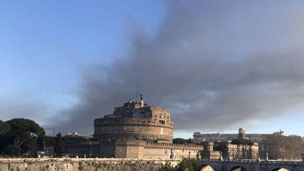Rogo Roma, Arpa: "Inquinanti alti ma no danno ambientale"