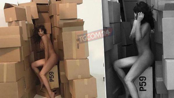 Helena Christensen posa nuda a 50 anni e fa ingelosire Victoria Beckham