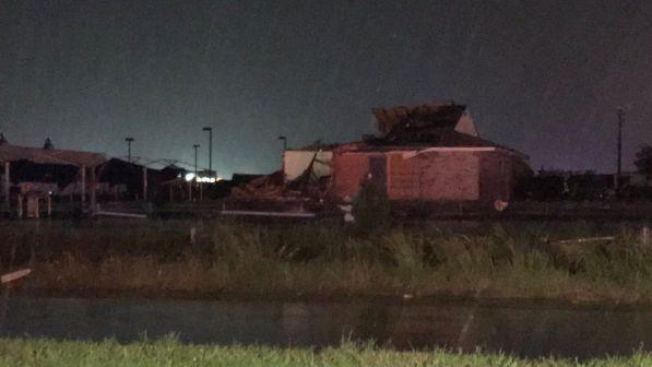 Tornado in Oklahoma, due morti e diversi feriti nel motel abbattuto