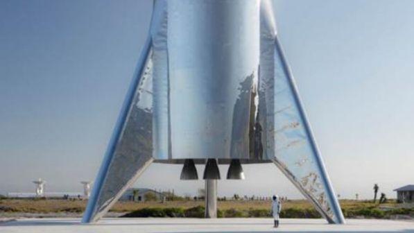 Elon Musk svela il prezzo per Marte: da 100mila a 500mila dollari (ritorno gratis)