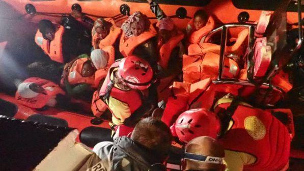 Migranti, Salvini firma il nuovo divieto di sbarco per la Open Arms