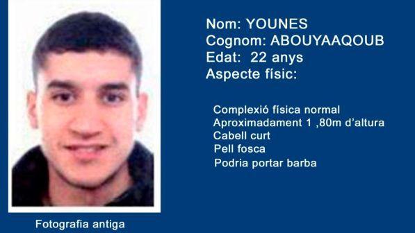 Barcellona, la cintura esplosiva indossata dal killer era falsa
