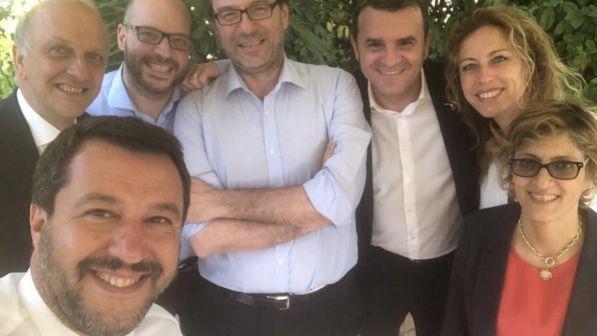 Lega, Salvini riunisce i suoi ministri a casa:al lavoro per il Paese