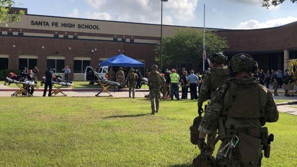Sparatoria in Texas, l'autore ha risparmiato chi gli piaceva