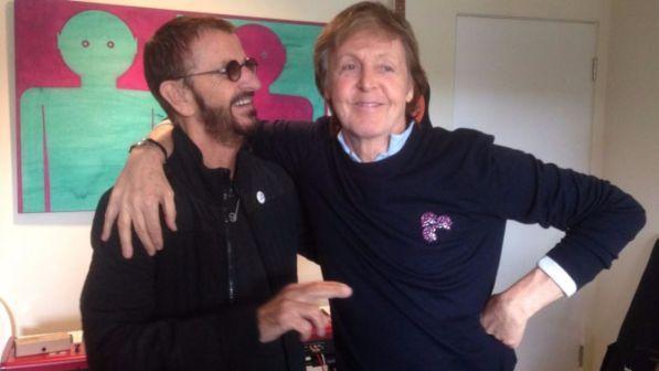 Ringo Starr e Paul McCartney insieme in studio di registrazione: reunion in vista?