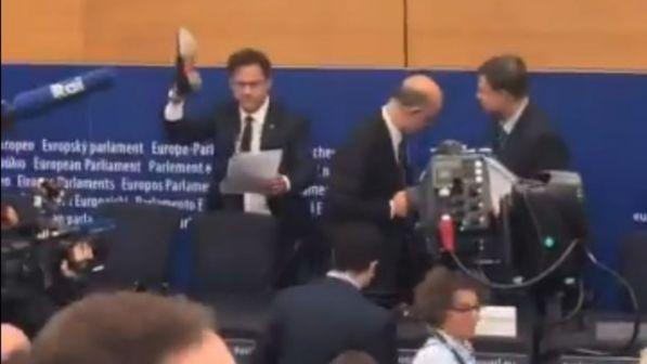 Moscovici contro il leghista Ciocca: "E' un cretino e un fascista"