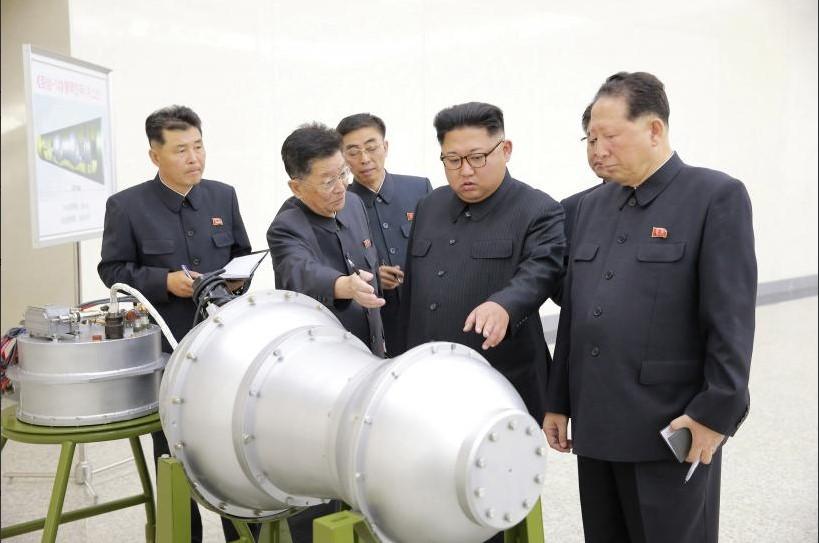 NordCorea, Kim Jong Un: "Sviluppata super arma nucleare, ne produciamo quante ne vogliamo"
