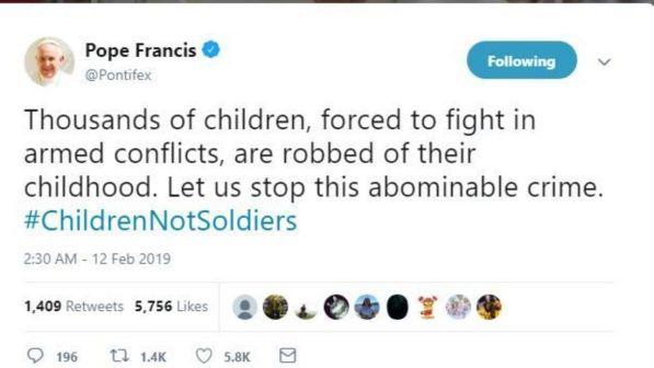 Il Papa: "Fermiamo il crimine abominevole dei bambini-soldato"