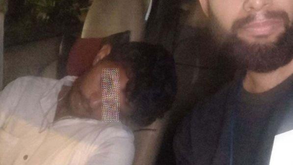 India, l'autista Uber è ubriaco: il passeggero è costretto a mettersi al volante