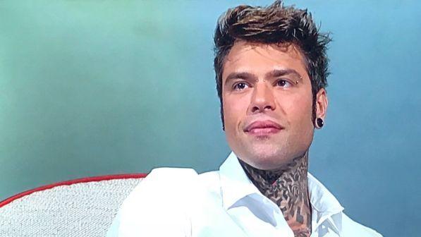 Livorno, Fedez finisce a processo: "diffamò l'autrice del libro su Salvini"