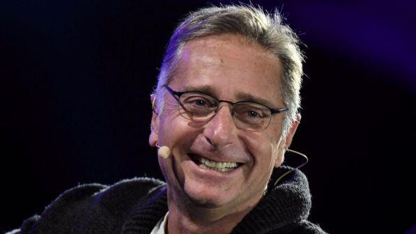 Paolo Bonolis fa cantare le star, su Canale 5 arriva "Music"