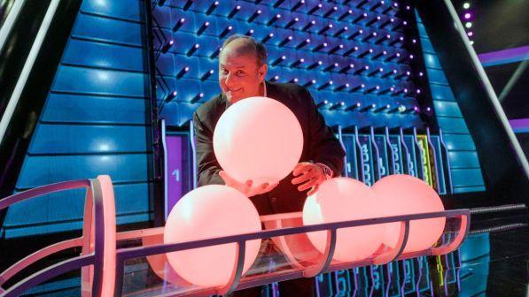 Torna "The Wall", Gerry Scotti riapre il muro da un milione e mezzo di euro