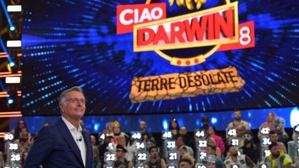 Incidente a "Ciao Darwin", Mediaset è vicina alla famiglia del concorrente infortunato
