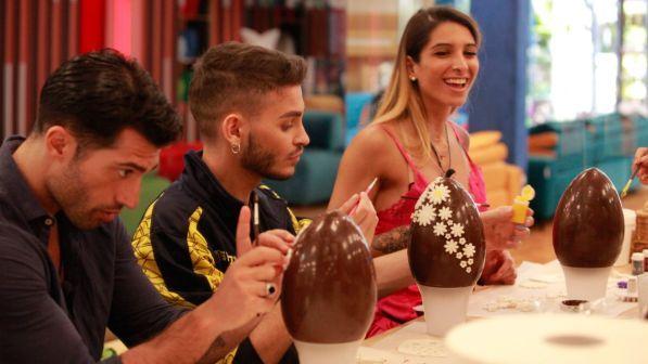 "Grande Fratello 16", i ragazzi festeggiano Pasqua nella Casa
