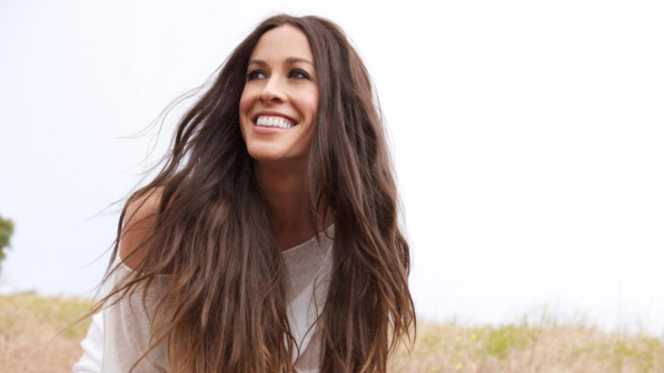 Alanis Morissette fa causa all'ex manager
