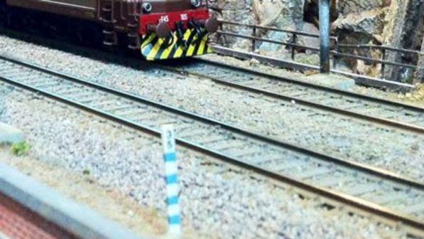 Ravenna, 23enne romena travolta da un treno: morta