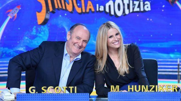 "Striscia la Notizia", Michelle Hunziker e Gerry Scotti tornano dietro al bancone