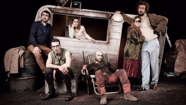 Carrozzeria Orfeo torna con "Cous Cous Klan", debutto all'Elfo Puccini