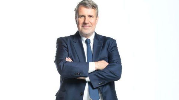 Tg4, l'edizione meridiana cambia orario: in onda alle 12