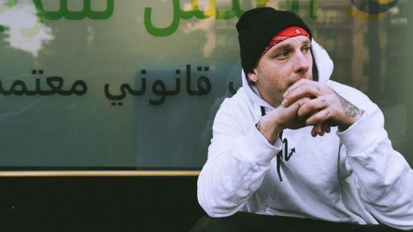 Clementino: "Non giocate con la droga e i vestiti, il rap è una cosa seria"