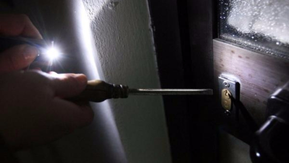 Agrigento, condomini vanno a un matrimonio: ladri svaligiano gli appartamenti di tutto il palazzo