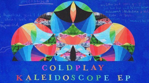 Coldplay, svelato il nuovo brano "Aliens": il ricavato va a una Ong per i migranti