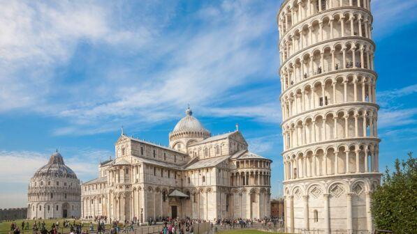 Pisa, vigilessa ferita da venditore ambulante durante controlli