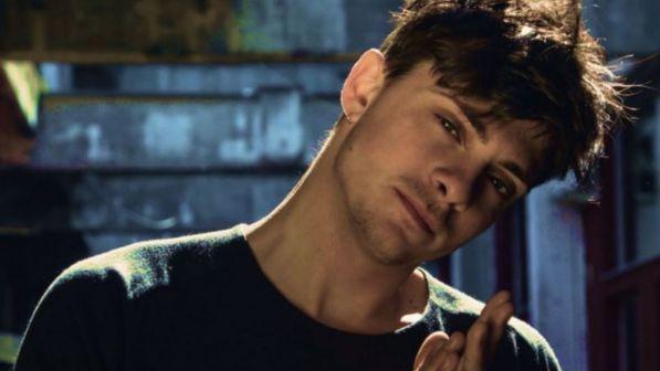 Alessandro Casillo: "In questi 4 anni ho fatto l'idraulico, ora torno a cantare"