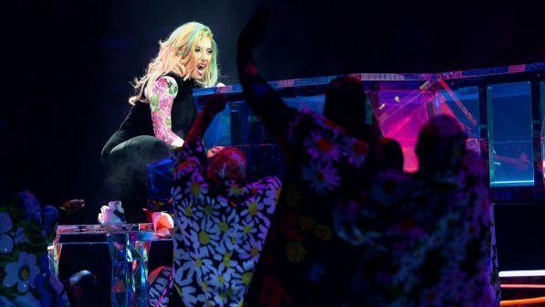Lady Gaga conquista Milano con uno show tra kolossal e intimità