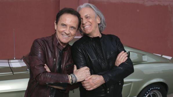Isola dei famosi, Facchinetti solidale con l'amico Riccardo Fogli: "Tu vinci sempre, anche nella tempesta"