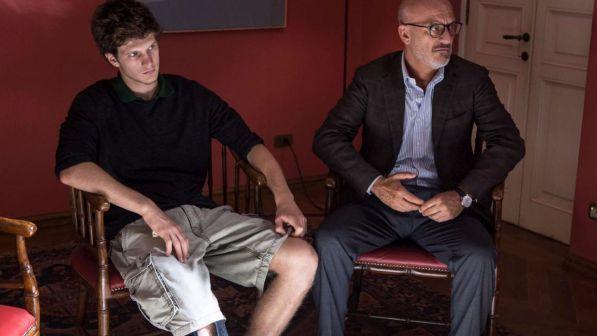 "Gli sdraiati", Claudio Bisio e la difficoltà di essere padre... di un adolescente