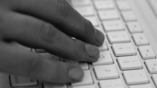 Blackout, il fenomeno web del soffocamento, l'esperto: "Stiamo fallendo sull'educazione"