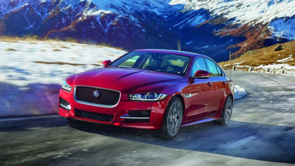 Jaguar, berline diesel XE e XF con trazione 4x4