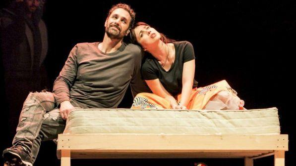 Raoul Bova irritato lascia il palco: troppi telefonini accesi durante il suo spettacolo