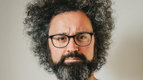 Simone Cristicchi alla ricerca della felicità con il festival "Narrastorie": "No al prossimo Sanremo, adesso solo teatro"